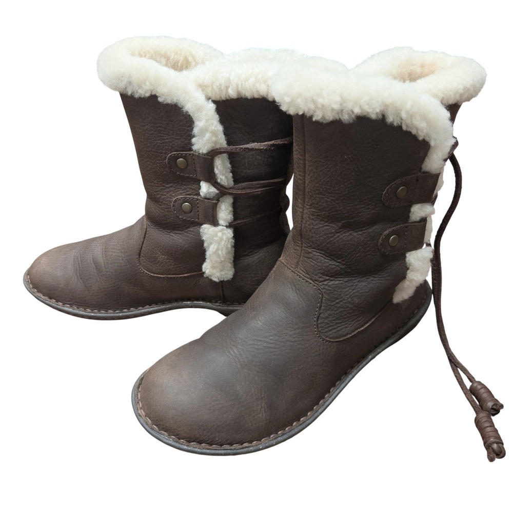 UGG Akadia Boots Womens 8 Brown Leather Shearling Lace Back Warm Cabin Cozy Boho